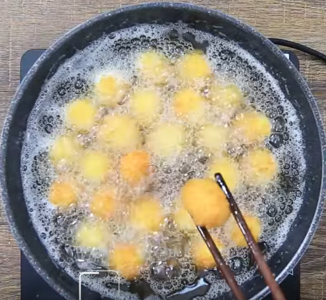 Bánh cốm đậu xanh "dẻo thơm 1 miếng, ngất ngây muôn phần"