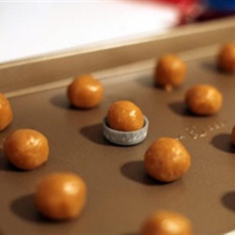 Cách làm bánh cookies hình cúc áo