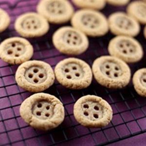 Cách làm bánh cookies hình cúc áo