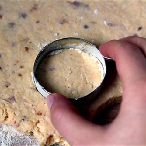 Cách làm bánh cookies thịt xông khói