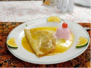 Bánh Crep sốt cam