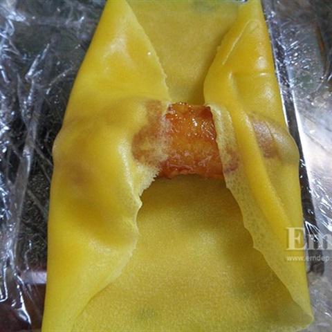 Cách làm bánh crepe chuối ngào đường