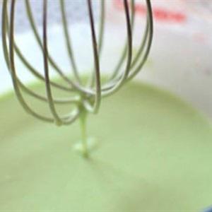 Cách làm bánh crepe lá dứa