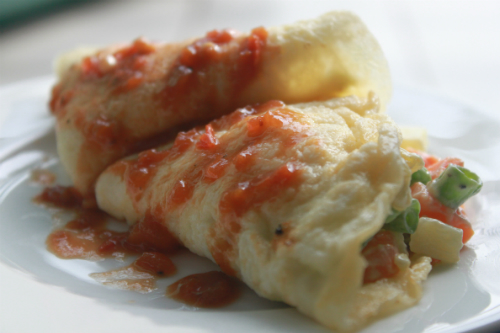 Bánh Crepe salad rau củ sốt cà chua