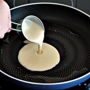 Cách làm bánh crepe táo