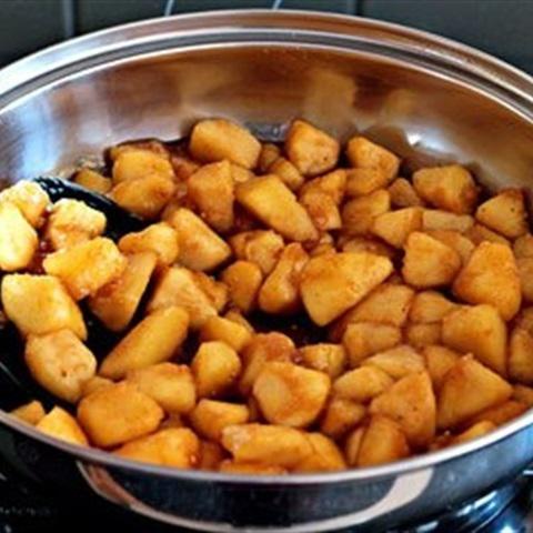 Cách làm bánh crepe táo