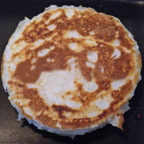 Cách làm bánh crumpet không lò nướng