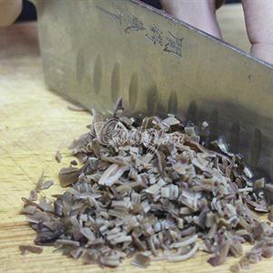 Cách làm bánh cuốn bằng chảo chống dính