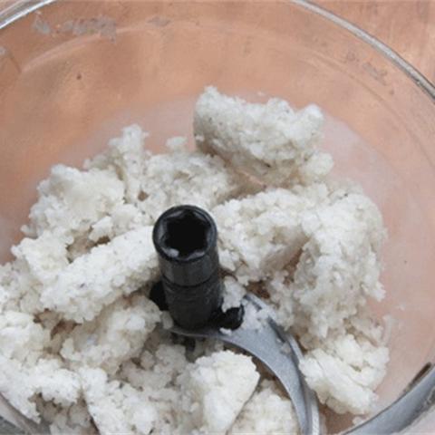 Cách làm bánh cuốn chả mực