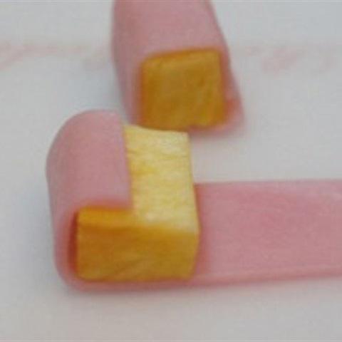 Cách làm bánh cuộn dứa