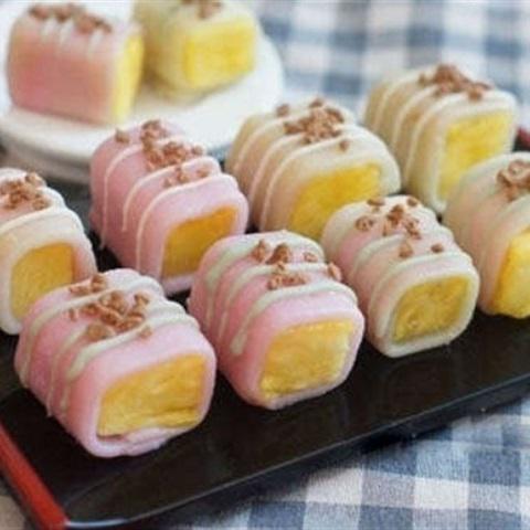 Cách làm bánh cuộn dứa