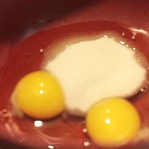 Cách làm bánh cuộn mè