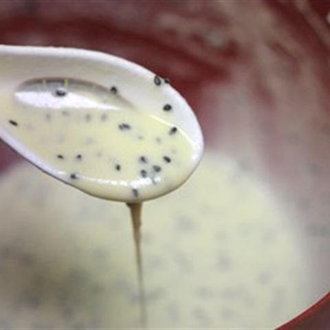 Cách làm bánh cuộn mè