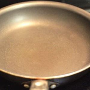 Cách làm bánh cuộn mè