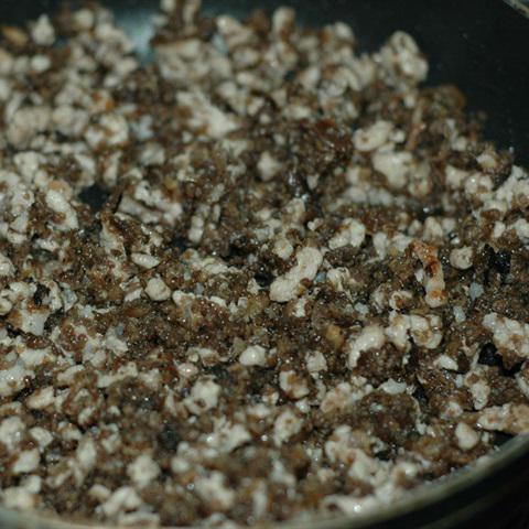 Cách làm bánh cuốn nhân thịt nấm