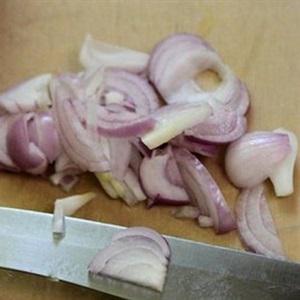 Cách làm bánh cuốn nóng nhân thịt