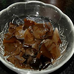 Cách làm bánh cuốn nóng nhân thịt