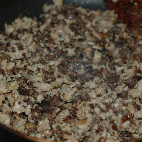 Cách làm bánh cuốn nóng nhân thịt gà