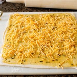 Cách làm bánh cuộn thịt nguội