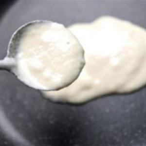 Cách làm bánh cuốn thịt xông khói