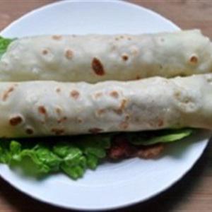 Cách làm bánh cuốn thịt xông khói