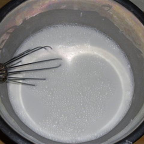 Cách làm bánh cuốn tôm