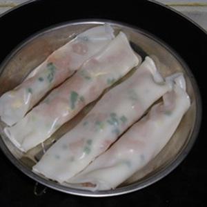 Cách làm bánh cuốn tôm