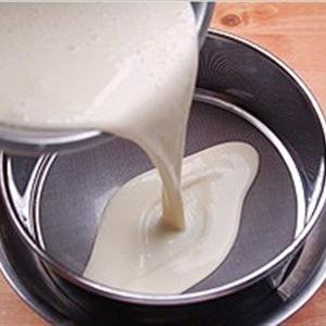 Cách làm bánh cuộn trái cây