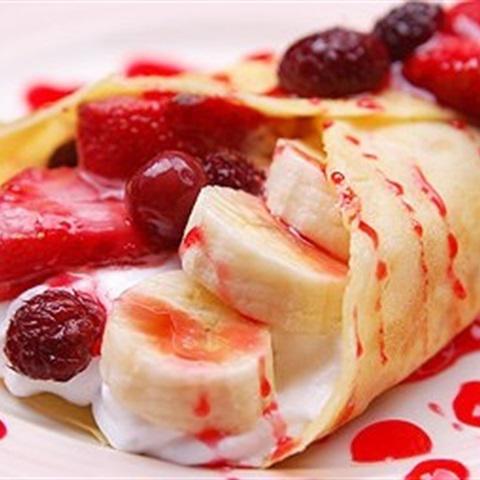 Cách làm bánh cuộn trái cây