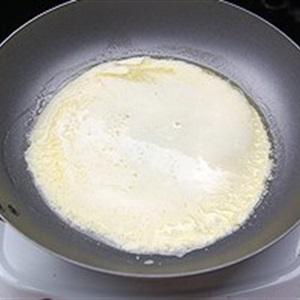 Cách làm bánh cuộn trái cây