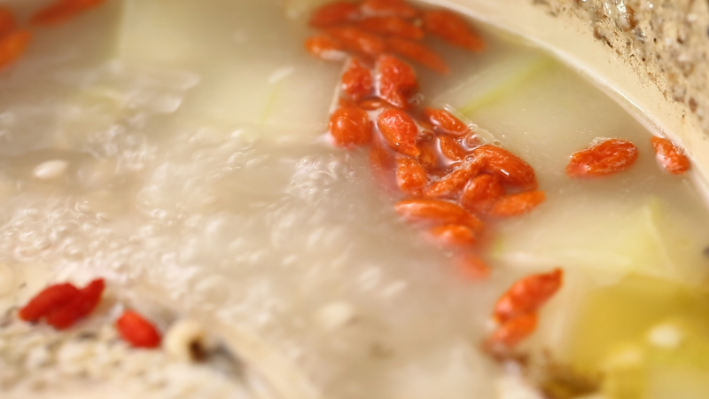 Bánh cuộn trứng, dưa leo thanh đạm, dễ ăn