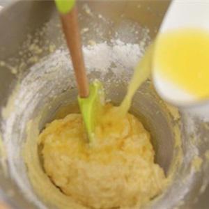 Cách làm bánh cupcake cam