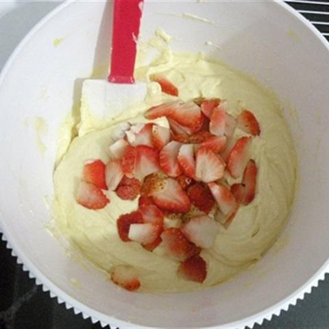 Cách làm bánh cupcake dâu tây sữa chua