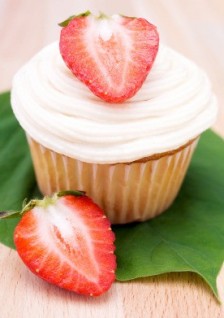 Bánh cupcake dâu tây