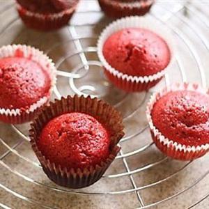 Cách làm bánh cupcake đỏ rực