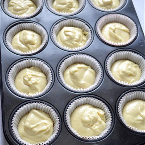 Cách làm bánh cupcake hoa hồng