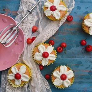 Cách làm bánh cupcake hình hoa