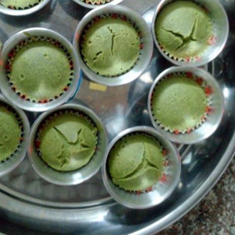 Cách làm bánh cupcake hương trà xanh