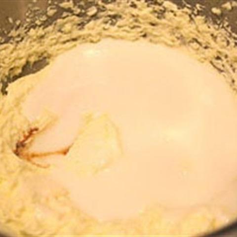 Cách làm bánh cupcake người tuyết