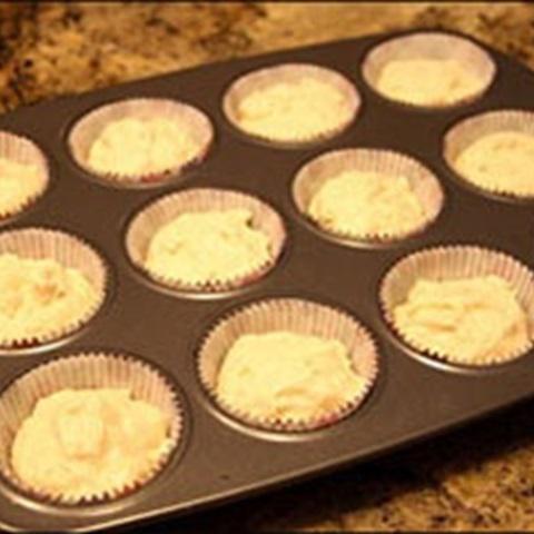 Cách làm bánh cupcake người tuyết