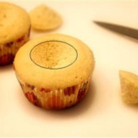 Cách làm bánh cupcake người tuyết