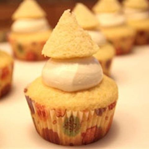 Cách làm bánh cupcake người tuyết