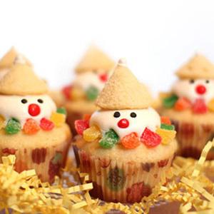 Cách làm bánh cupcake người tuyết