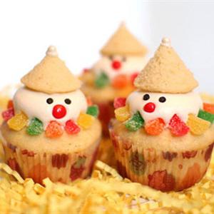 Cách làm bánh cupcake người tuyết