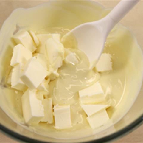 Cách làm bánh cupcake nhân chocolate trắng