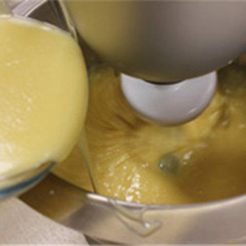 Cách làm bánh cupcake nhân chocolate trắng