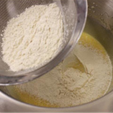 Cách làm bánh cupcake nhân chocolate trắng