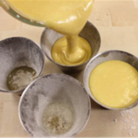 Cách làm bánh cupcake nhân chocolate trắng