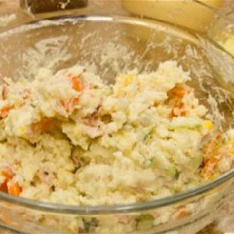 Cách làm bánh đa nem bọc tôm