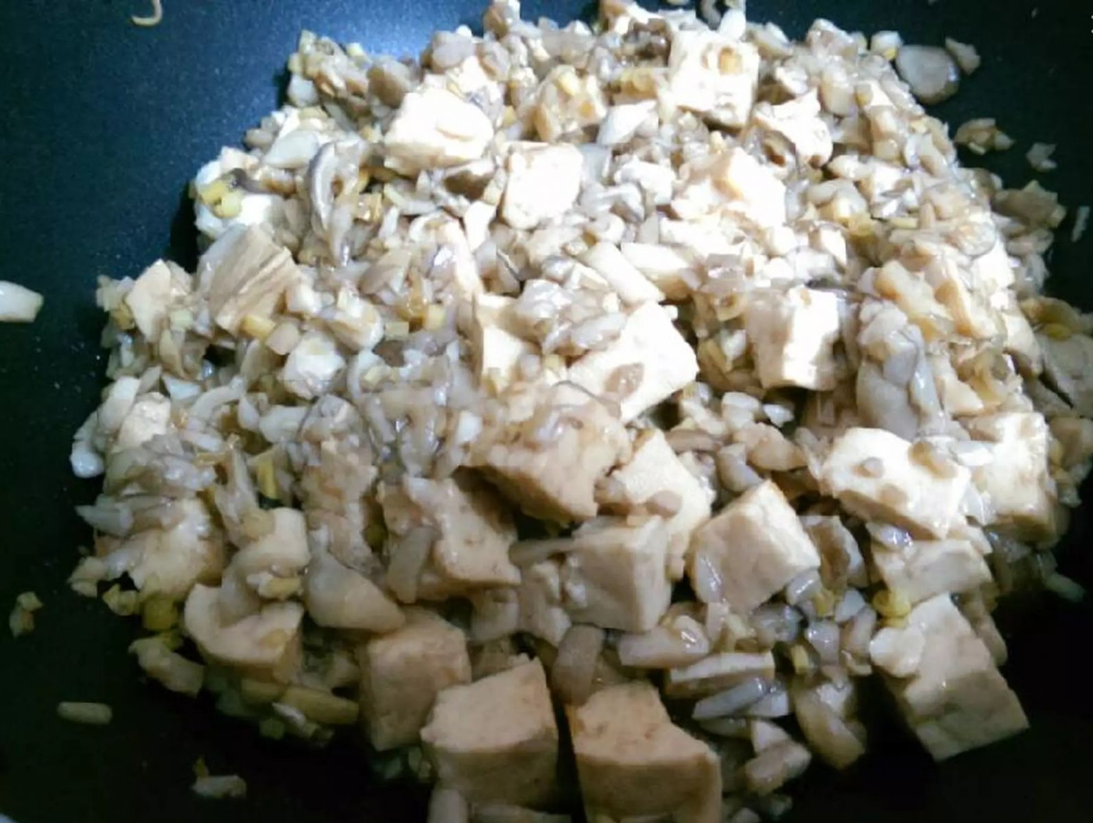 Bánh đa nướng xúc nấm đậu giải nhiệt ngày Hè